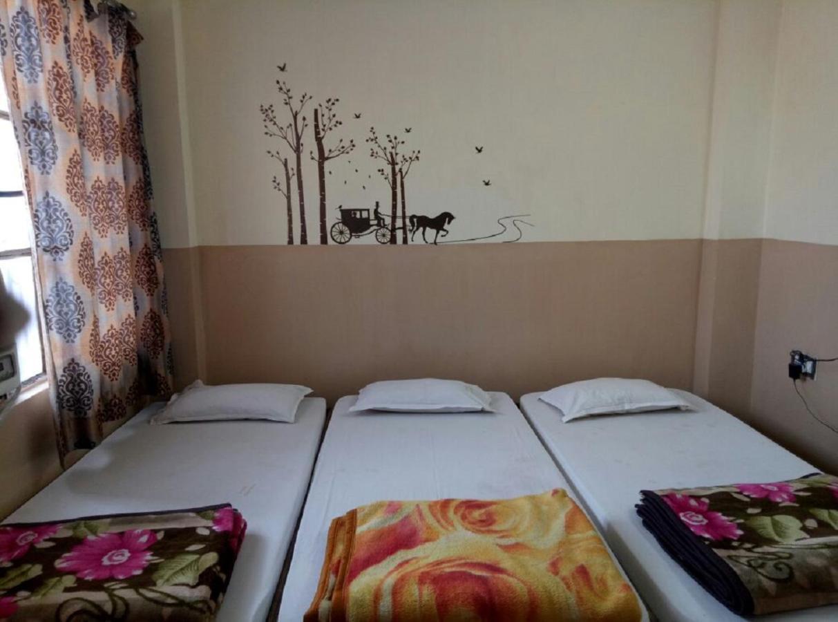 Swastik Guest House Varanasi Exterior foto